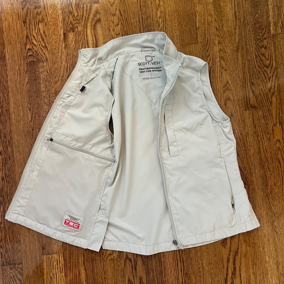ScotteVest Featherweight Vest - Women - Picture 5 of 15